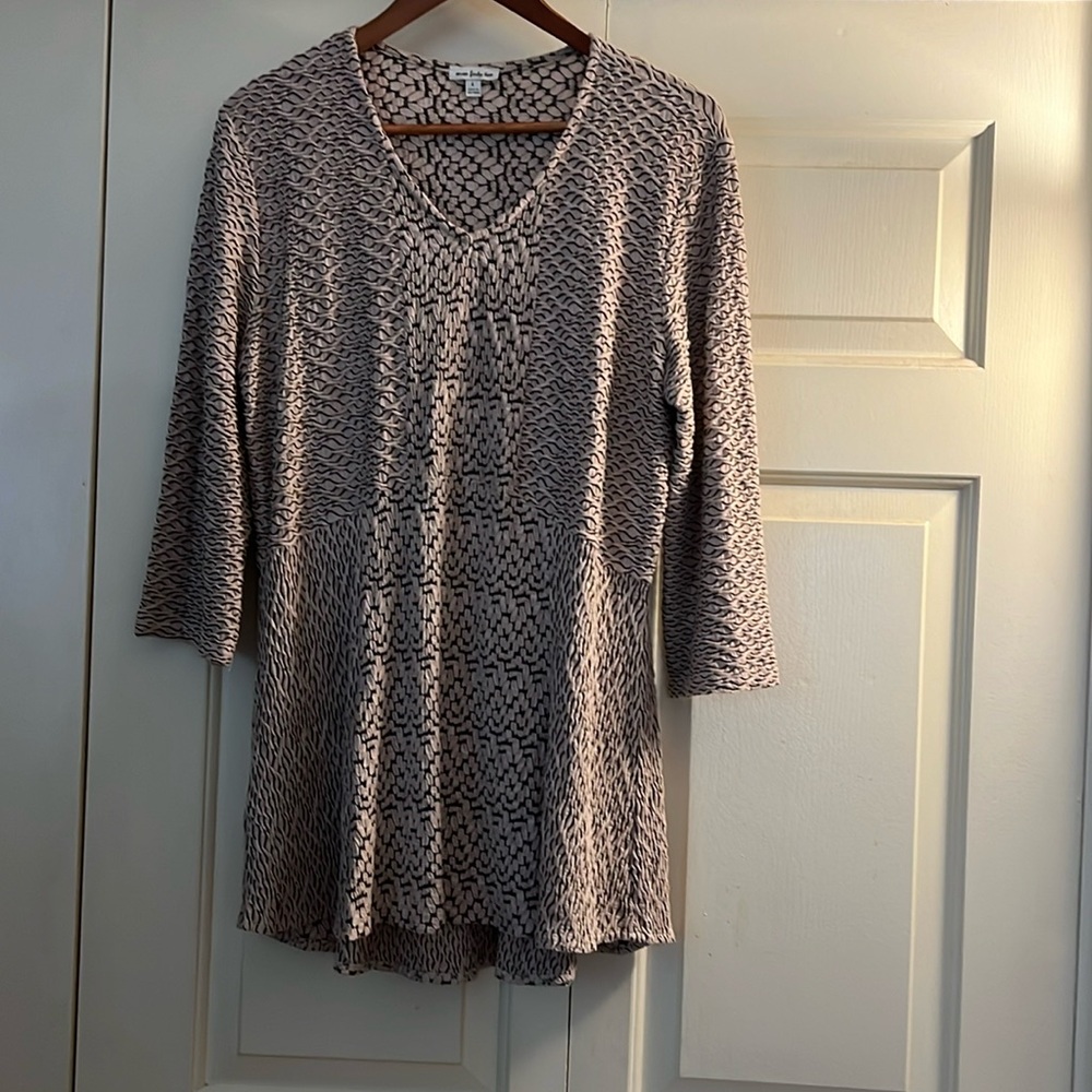 Seven Forty Two tunic like new woven stretch fabric tan and black flared